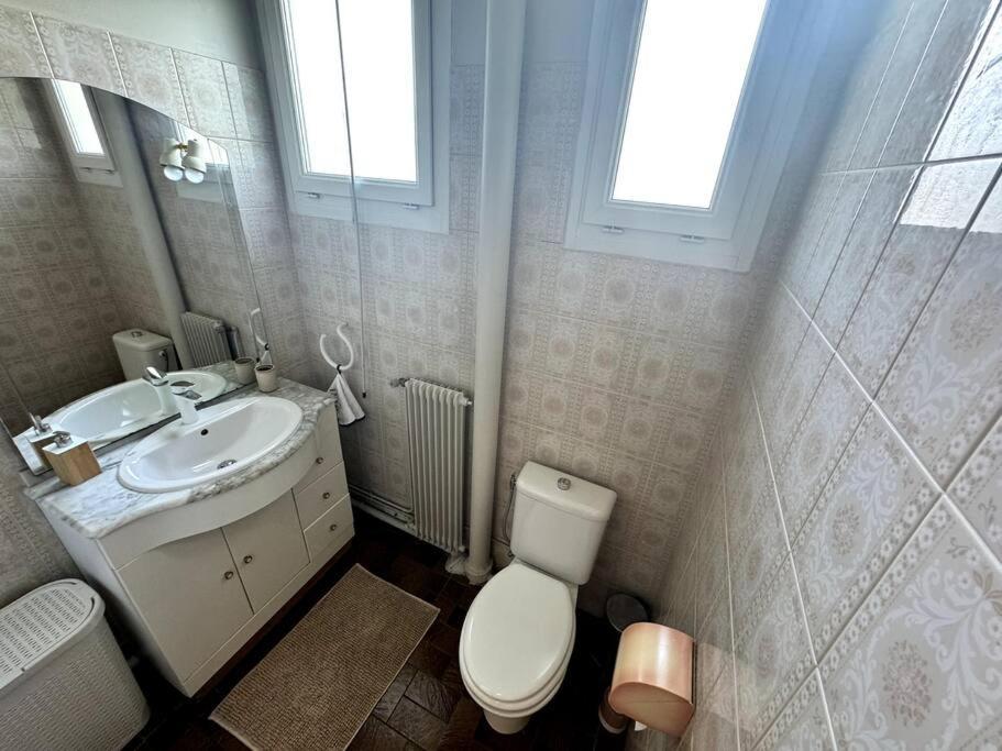 Appartement Proche De L'Hyper-Centre Avec Garage カーン エクステリア 写真