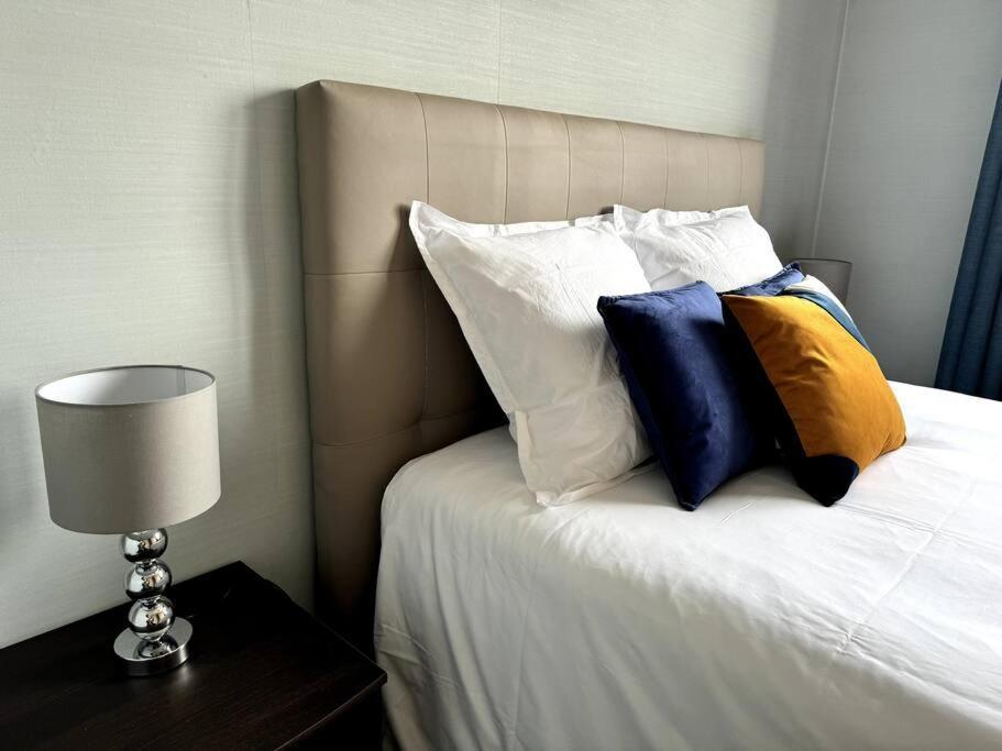 Appartement Proche De L'Hyper-Centre Avec Garage カーン エクステリア 写真